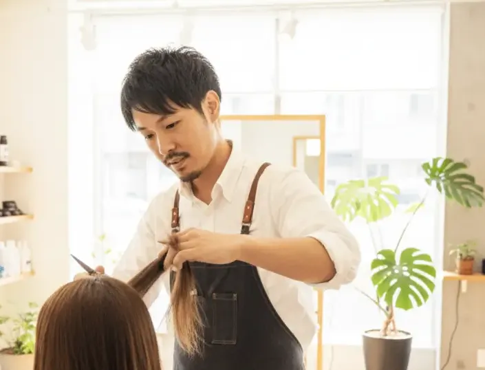 インタビュースタッフ