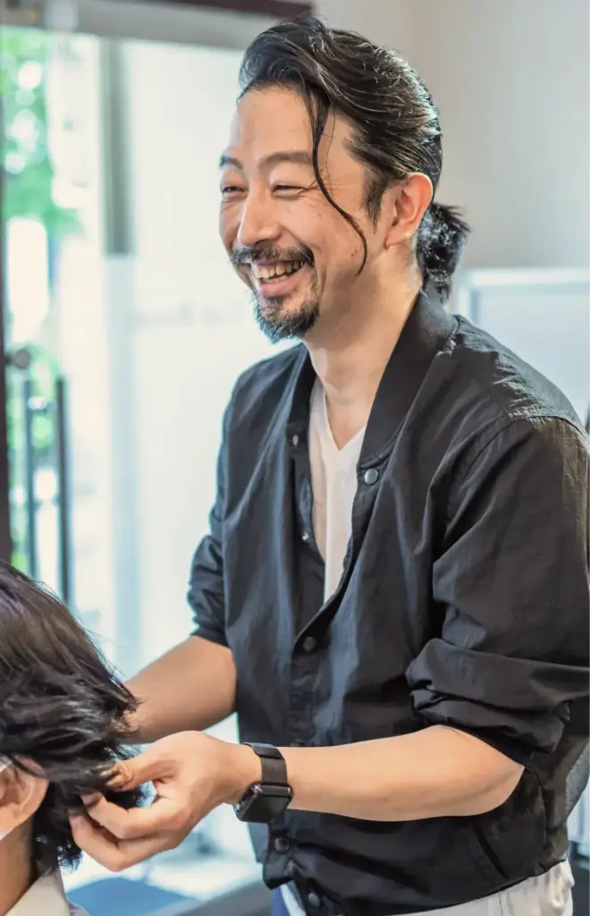 カット中のスタッフ3